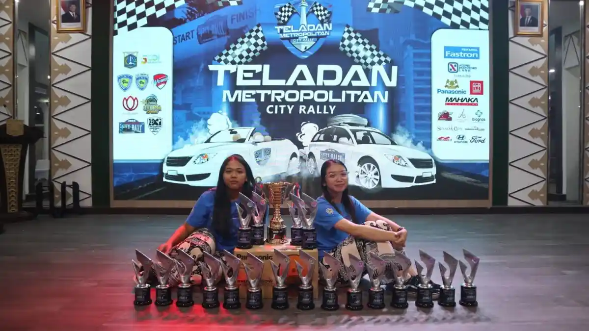 Foto - Toyota bZ4X dan Zenix HEV Bawa Protect SSRT Berprestasi di City Rally Jakarta 2025