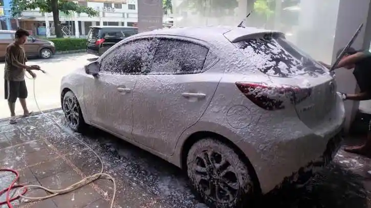 Tips - Jangan Langsung Buka Kaca Selepas Mencuci Mobil!
