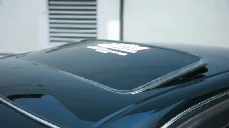 Foto - Tips Merawat Sunroof