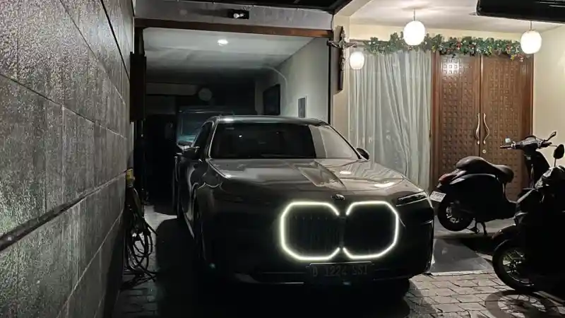 Foto - Mobil Anda Ditinggal Berlibur? Perhatikan Hal-Hal Ini