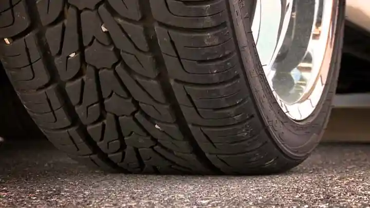 Foto - Ternyata Ganti Ban Minimal Harus Dua, Ini Alasannya