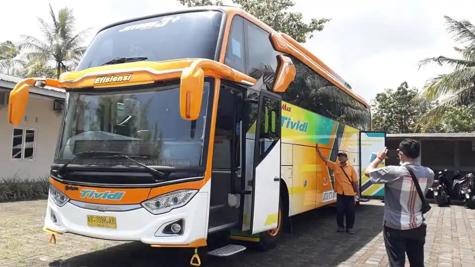 Bus - Efisiensi Group Ekspansi Rute Ke Jakarta Dan Tangerang, Andalkan PO Tividi
