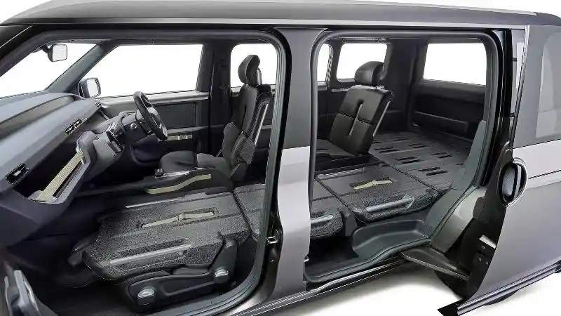 Foto - Toyota TJ Cruiser Masuk Jalur Produksi, Cocok Buat Bisnis Transportasi 