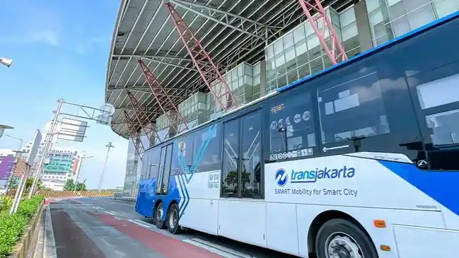 Berita - Ternyata Tarif TransJakarta Hanya Rp2.000 Untuk Keberangkatan Pagi Hari