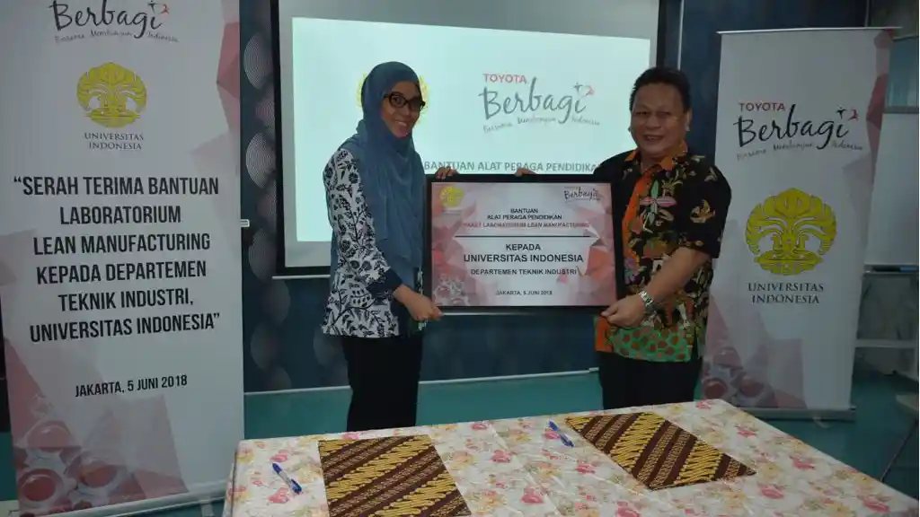 Berita - Pabrik Toyota Kembali Berbagi Alat Praktikum Untuk Perguruan Tinggi