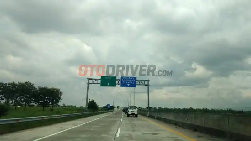Foto - Jelang Mudik Lebaran 2022, Ini Besaran Tarif Tol Trans Jawa