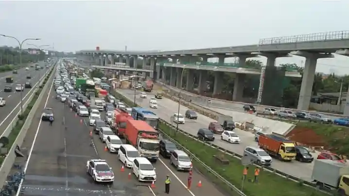 Foto - Ini yang Wajib Diwaspadai Saat Diberlakukan One Way dalam Perjalanan Mudik