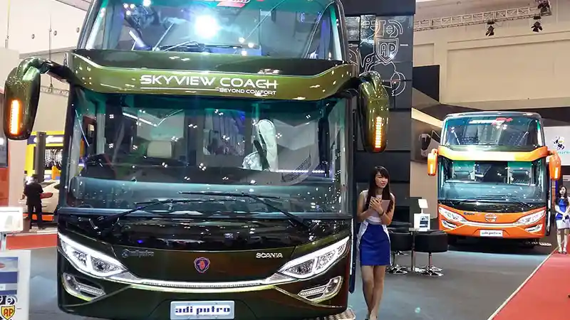 Foto - Tren 'Topi' Bus Di Indonesia, Eksis Lewat Sasis Tronton