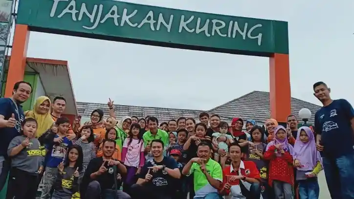 Foto - Komunitas Sienta Touring Satu Hari Supaya Lebih Dikenal di Sukabumi 