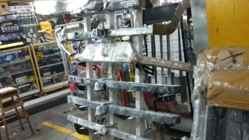 Foto - Perangkat Towing Bar Beralih Fungsi Jadi Bumper Anti Tabrak Sepeda Motor