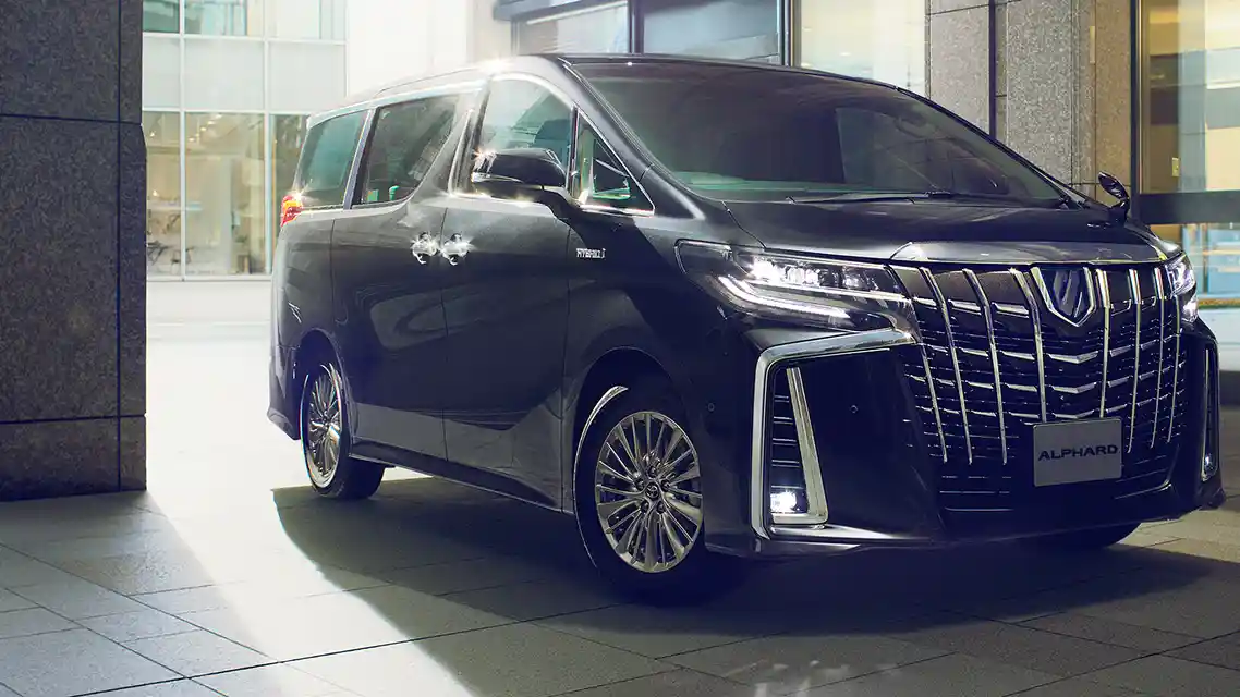 Foto - Toyota Alphard Facelift 2018 Resmi Muncul Sebagai Kado Natal