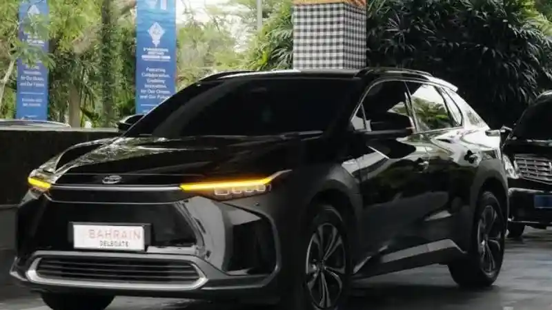Foto - Jadi Bukti EV Andalan Toyota Saat Ini, bZ4X Kembali Kawal Tamu Negara KTT