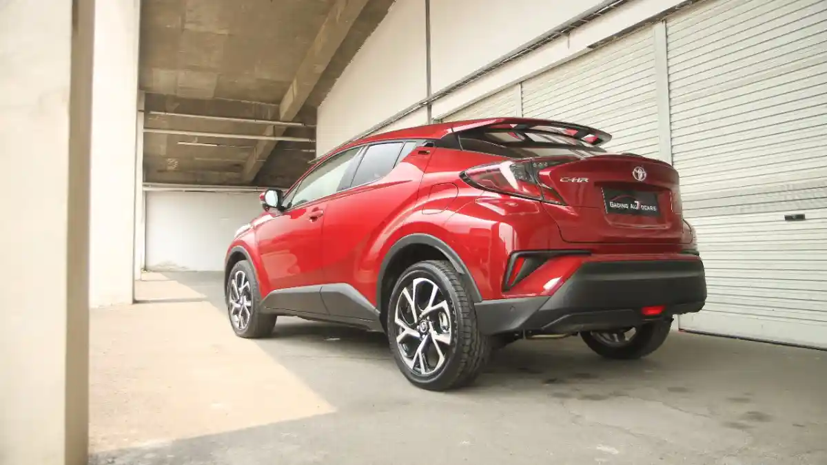 Foto - First Drive: Toyota C-HR 1.2 GT 2017