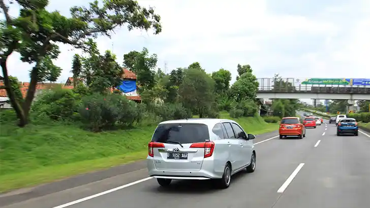 Foto - FIRST DRIVE: Toyota Calya 1.2G A/T