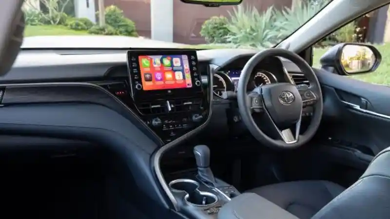 Foto - Toyota Camry Facelift Meluncur Di Australia