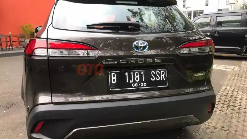 Foto - Toyota Corolla Cross Laris Manis, Varian Hybrid Mendominasi