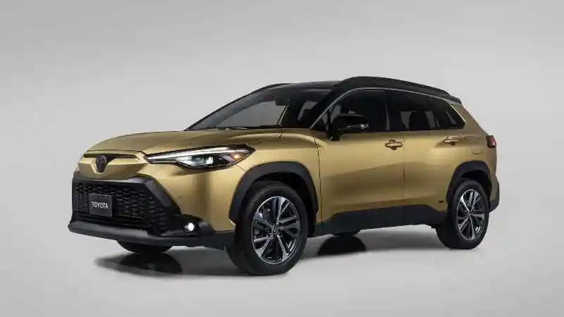 Berita - Seperti Ini Wujud Toyota Corolla Cross 2023
