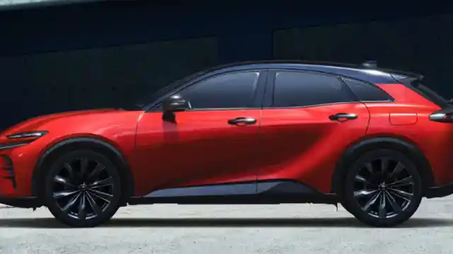 Foto - Toyota Crown SUV Resmi Dijual Di Jepang