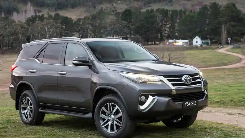 Berita - VIDEO : Melihat Lebih Detail All New Toyota Fortuner Terbaru