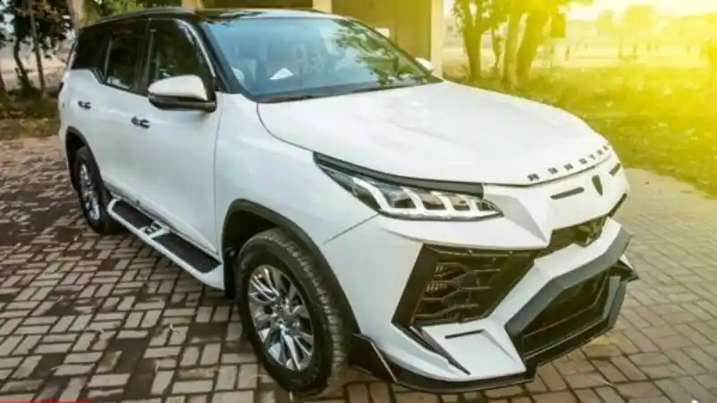 Berita - Toyota Fortuner Ini Disulap Tampilannya Menjadi Sebuah Lamborghini Urus