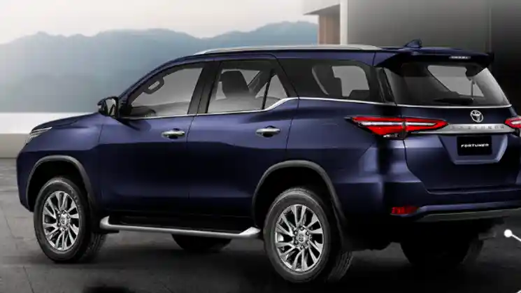 Foto - Fortuner Facelift Versi Indonesia Ditunda Peluncurannya? 