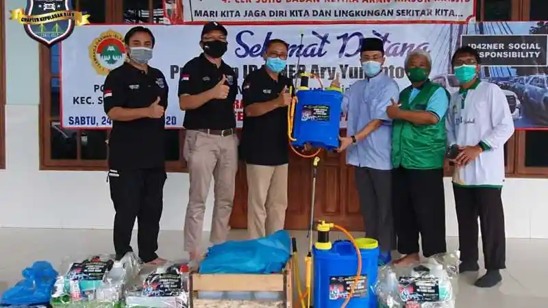 Foto - Begini Cara Komunitas Pecinta Fortuner Merayakan HUT RI Ke-76