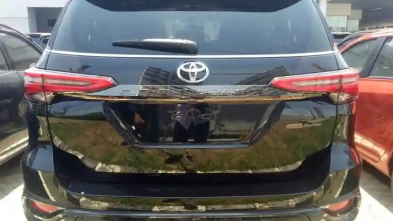 Foto - Diskon 15 Juta Untuk Boyong Toyota Fortuner Facelift Terbaru