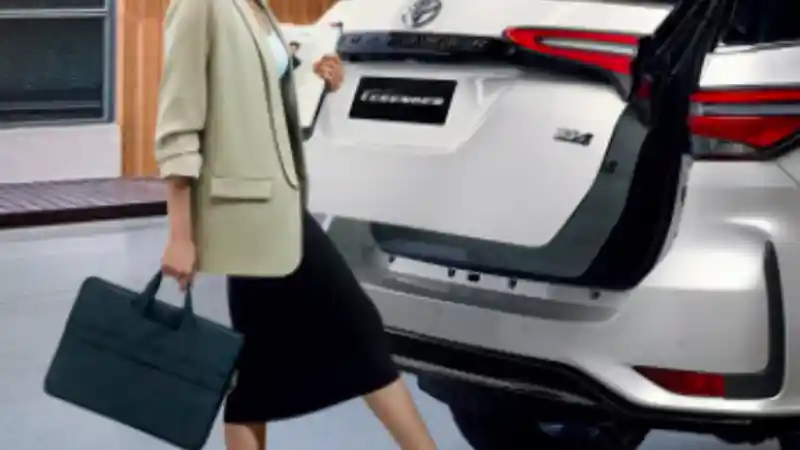 Foto - Fitur Canggih yang Dimiliki Fortuner Legender Seharga RP 830 Jutaan