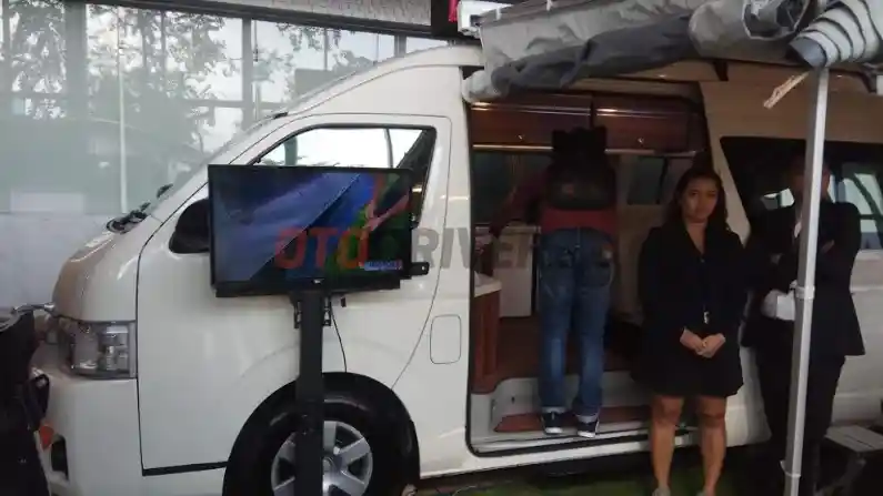 Berita - Toyota HiAce 2 Versi ini Tawarkan Sensasi Baru Travelling. Berapa Harganya?