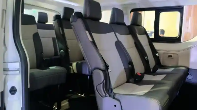 Foto - Toyota Hiace Generasi Terbaru Debut Dunia di Filipina