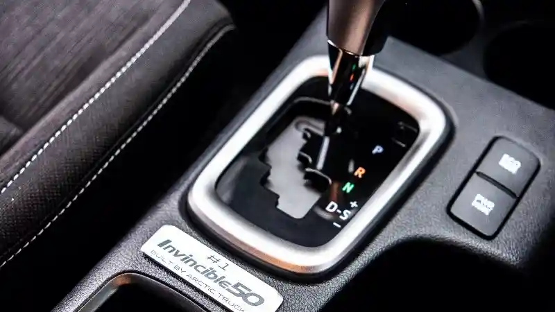 Foto - Toyota Hilux Edisi Baru Tawaran Menu Spesial dari Arctic Trucks