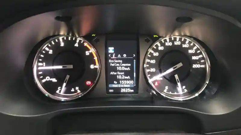 Foto - First Drive: Toyota Hilux Facelift 2020