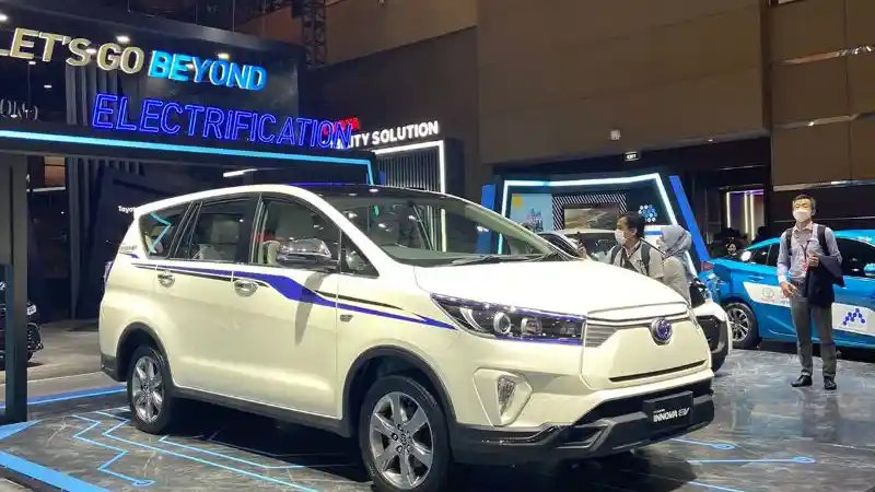 Foto - Toyota Belum Minat Hadirkan Mobil Listrik Murah