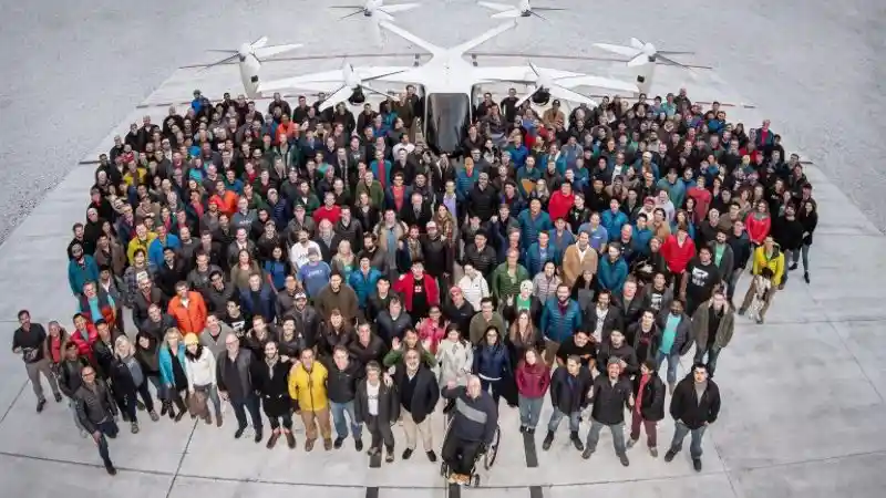 Foto - RP 5,3 Triliun Demi Mobil Terbang Toyota