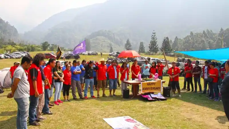 Foto - Komunitas Toyota Kijang Innova Sukses Gelar "Roket"!