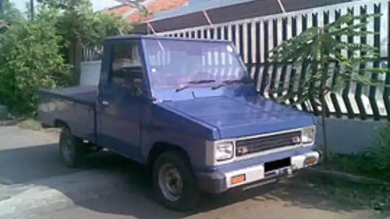 Foto - Sejarah Panjang Toyota Kijang di Tanah Air, Mulai dari Buaya hingga Zenix