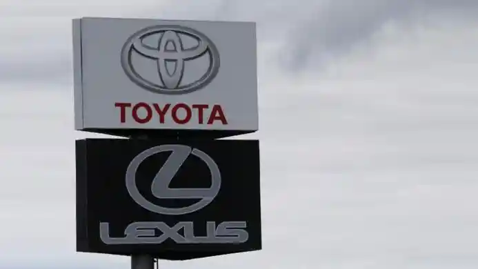 Berita - 66.830 Unit Lexus Di-Recall, Software Pengereman Diduga Bermasalah 