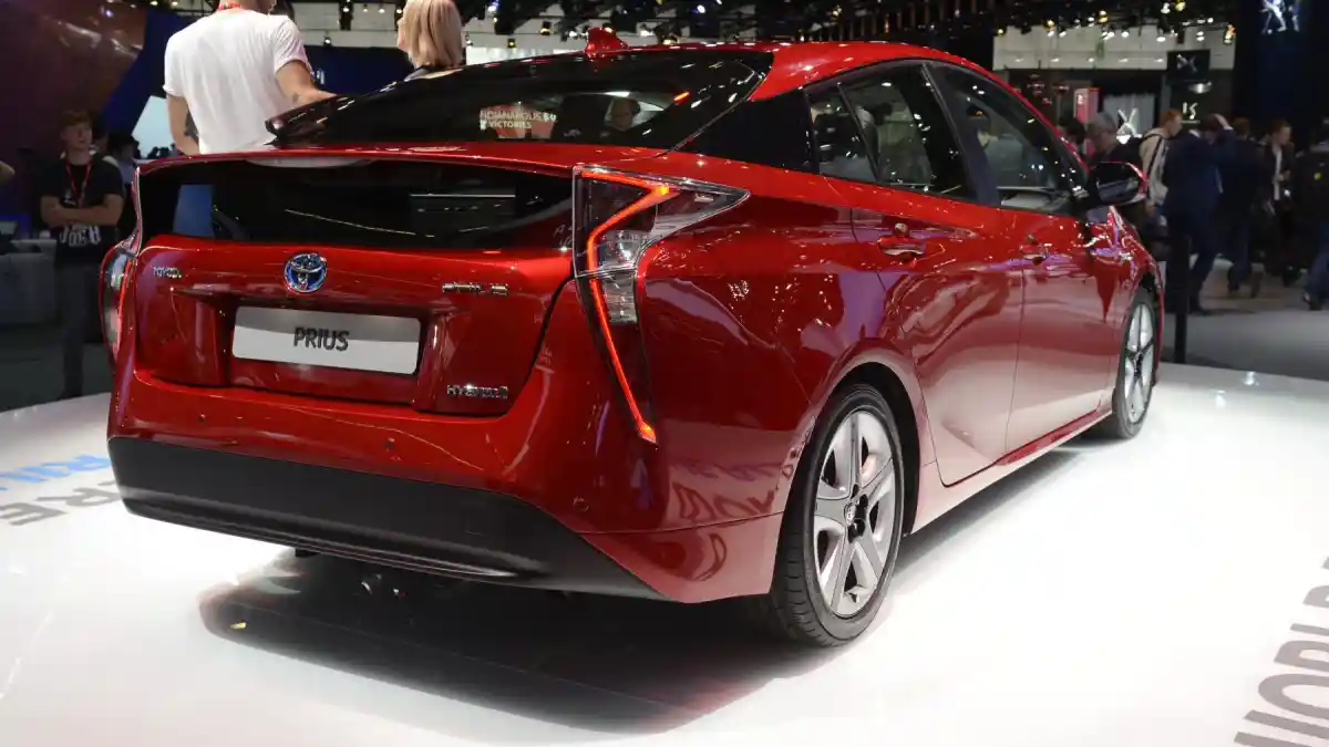 Berita - Wah, Toyota Hanya Akan Produksi Mobil Listik di Massa Mendatang?