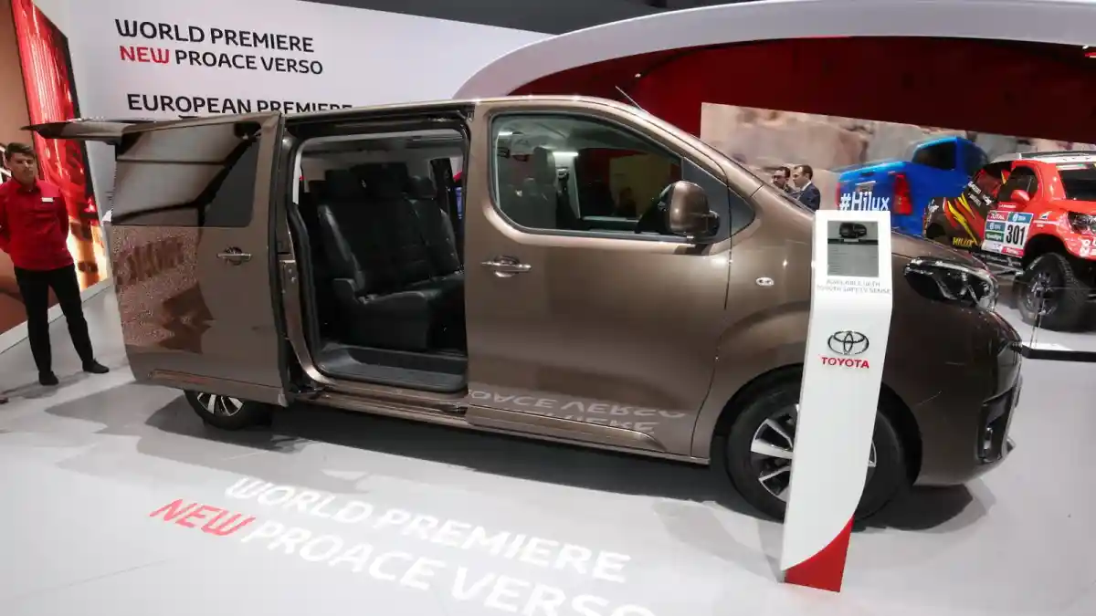 Berita - Toyota Proace Verso Debut di Geneva Motor Show 2016, Siap Lawan Hyundai H-1