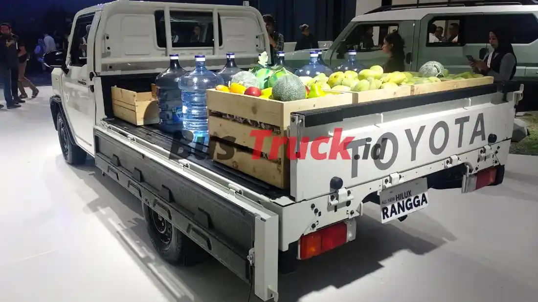 Foto - Pengantaran Mobil Baru Request Pakai Towing Dealer, Bayar atau Tidak Sih? Ini Jawabannya