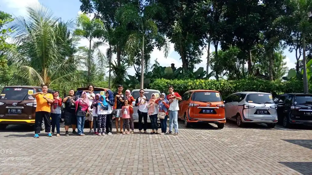 Foto - Komunitas Toyota Sienta Touring untuk Tanam Terumbu Karang