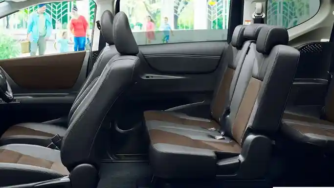 Foto - Toyota Sienta Facelift Meluncur, Tersedia Varian 5 Seater (8 Foto)