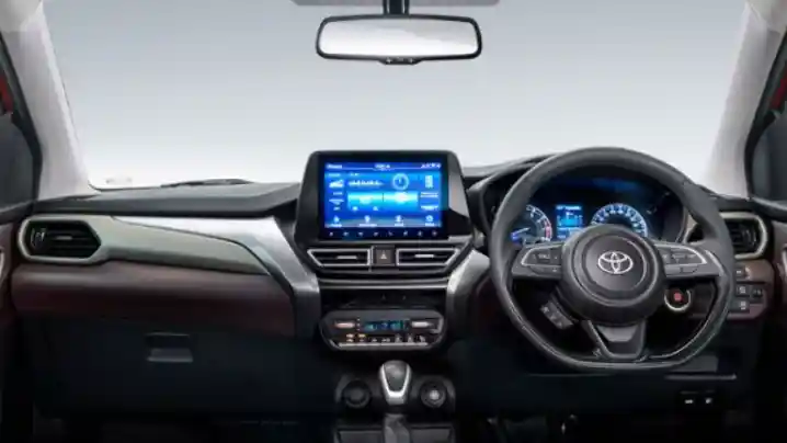 Foto - Toyota Taisor, Kembaran Suzuki Fronx Resmi Debut Dunia