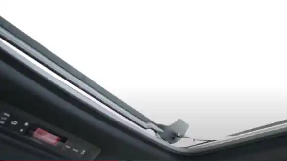 Berita - Sunroof Absen Di All New Voxy, Berikut Penjelasannya