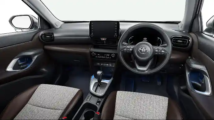 Foto - Toyota Yaris Cross Resmi Diluncurkan, Begini Spesifikasinya
