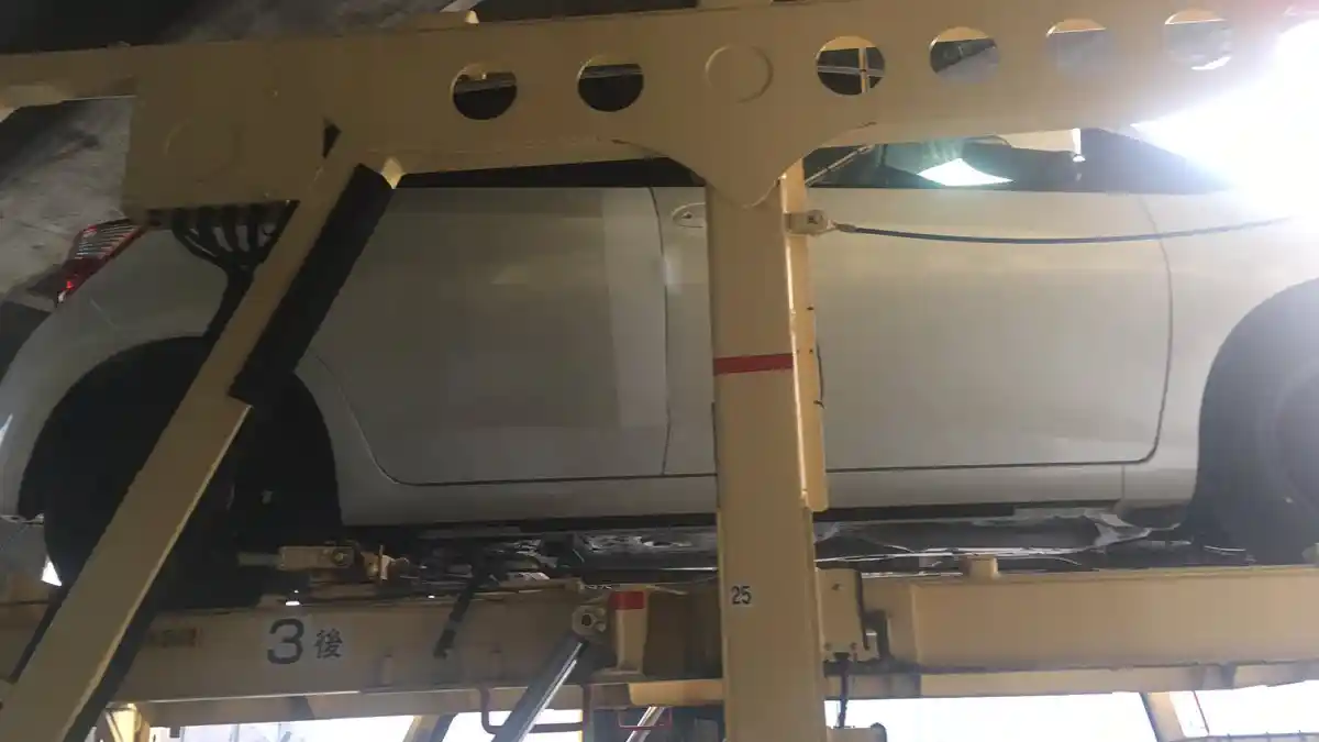 Foto - SPY SHOT: Toyota Yaris Facelift 2017 Untuk Jepang Tertangkap Kamera (6 Foto)