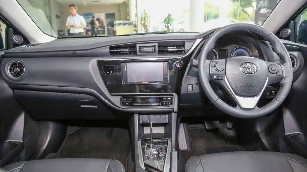 Foto - Toyota Corolla Altis Facelift Meluncur di Malaysia, Ini Harganya