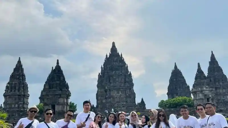 Foto - Aksi Positif Salah Satu Komunitas Tertua Toyota di Indonesia