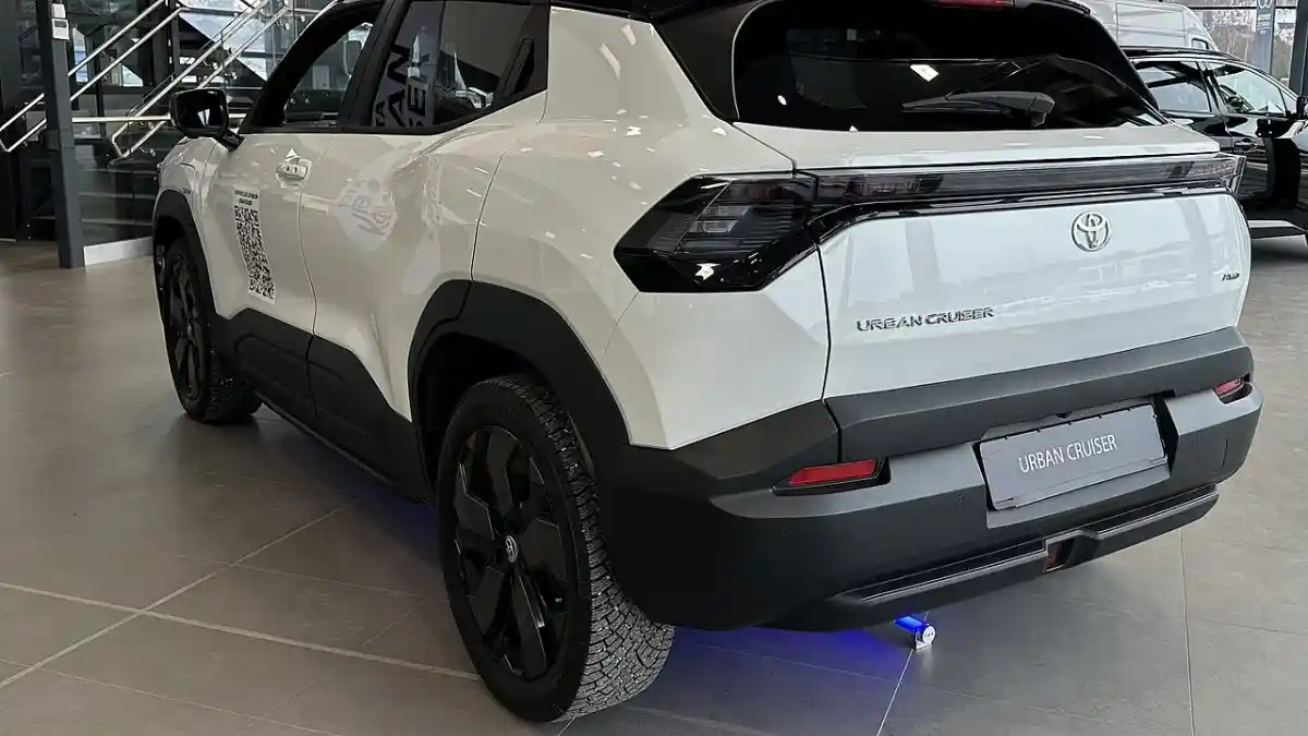 Foto - Inilah Mobil Listrik Pertama Suzuki Yang Bakal Hadir Untuk Indonesia di 2026