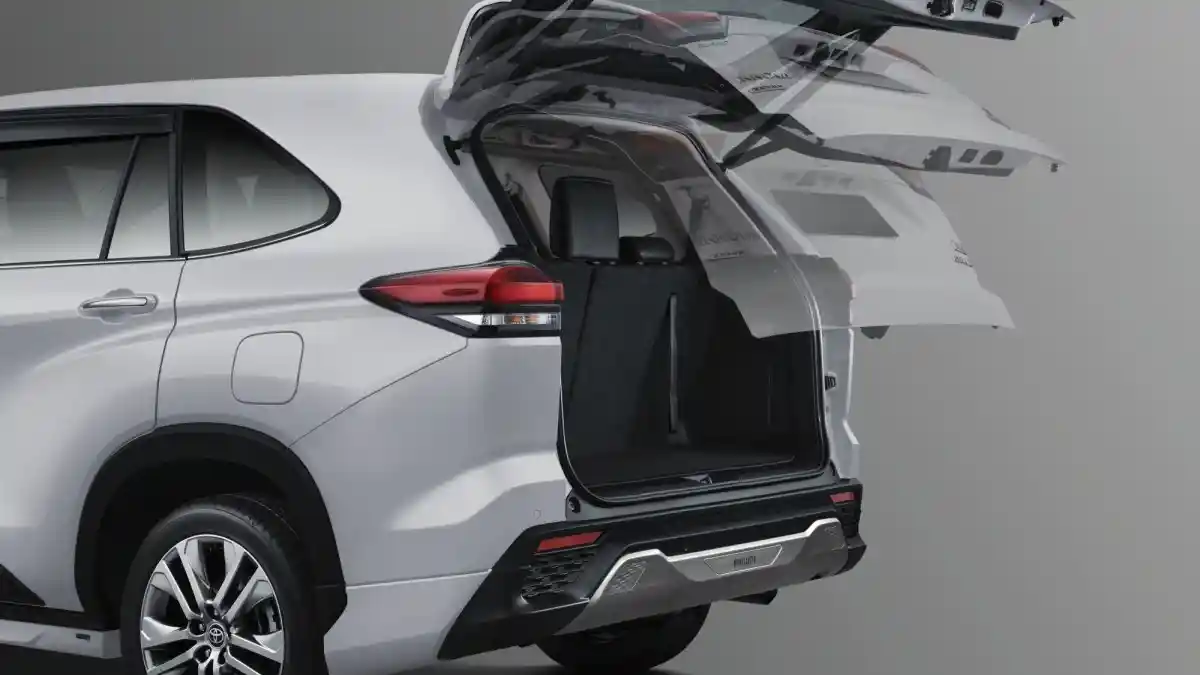 Berita - Toyota Innova Zenix Dapati Upgrade, Konsumen Lama Bisa Tambah Fitur Barunya